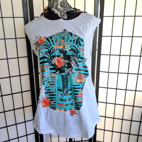 Fresh Laundry Other - Fresh laundry hooded pharaoh tank top size M